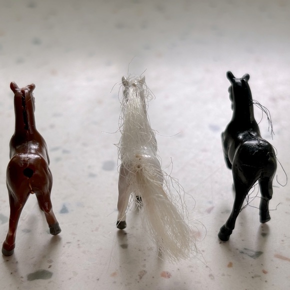 Vintage Miniature Polly Pocket‎ Horse Set of 3 - Picture 3 of 4